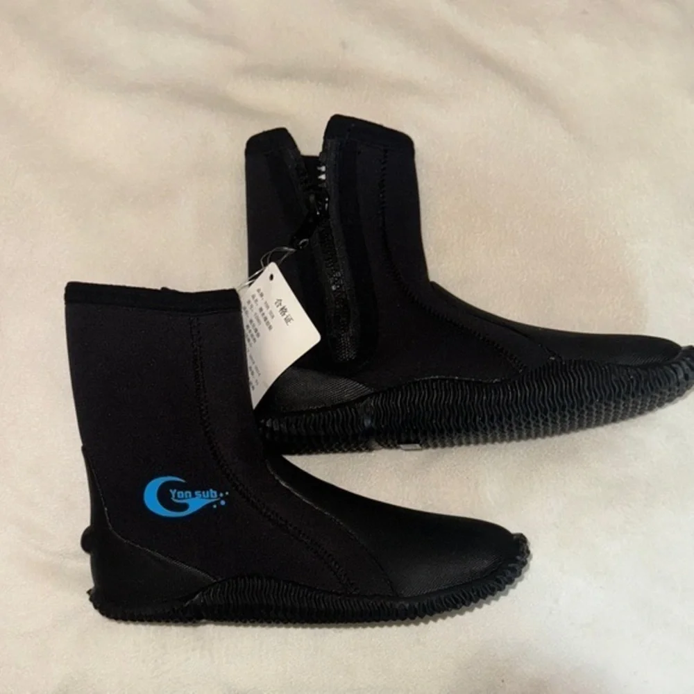 Yon Sub Neoprene Diving Water Surf and More Beach Shoes NWT Mens Size 6 NEW